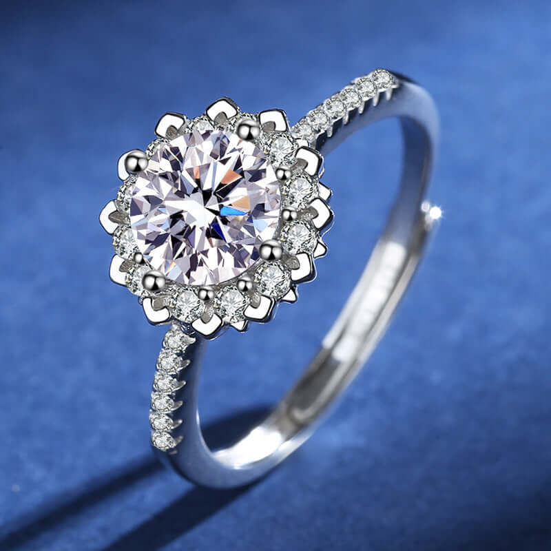 Heart Arrow Flower 1.0ct Moissanite Ring