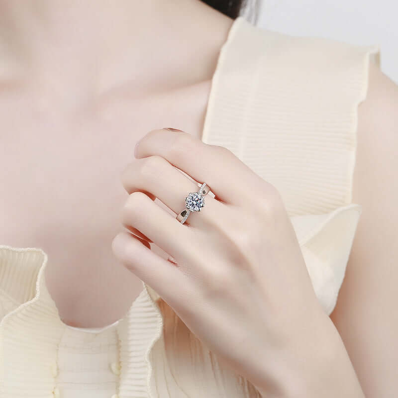 Heart Shaped Flower Moissanite Ring 1.0ct