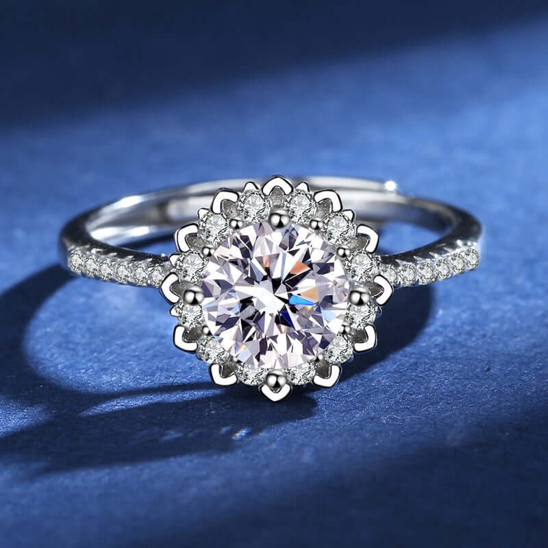 Heart Arrow Flower 1.0ct Moissanite Ring