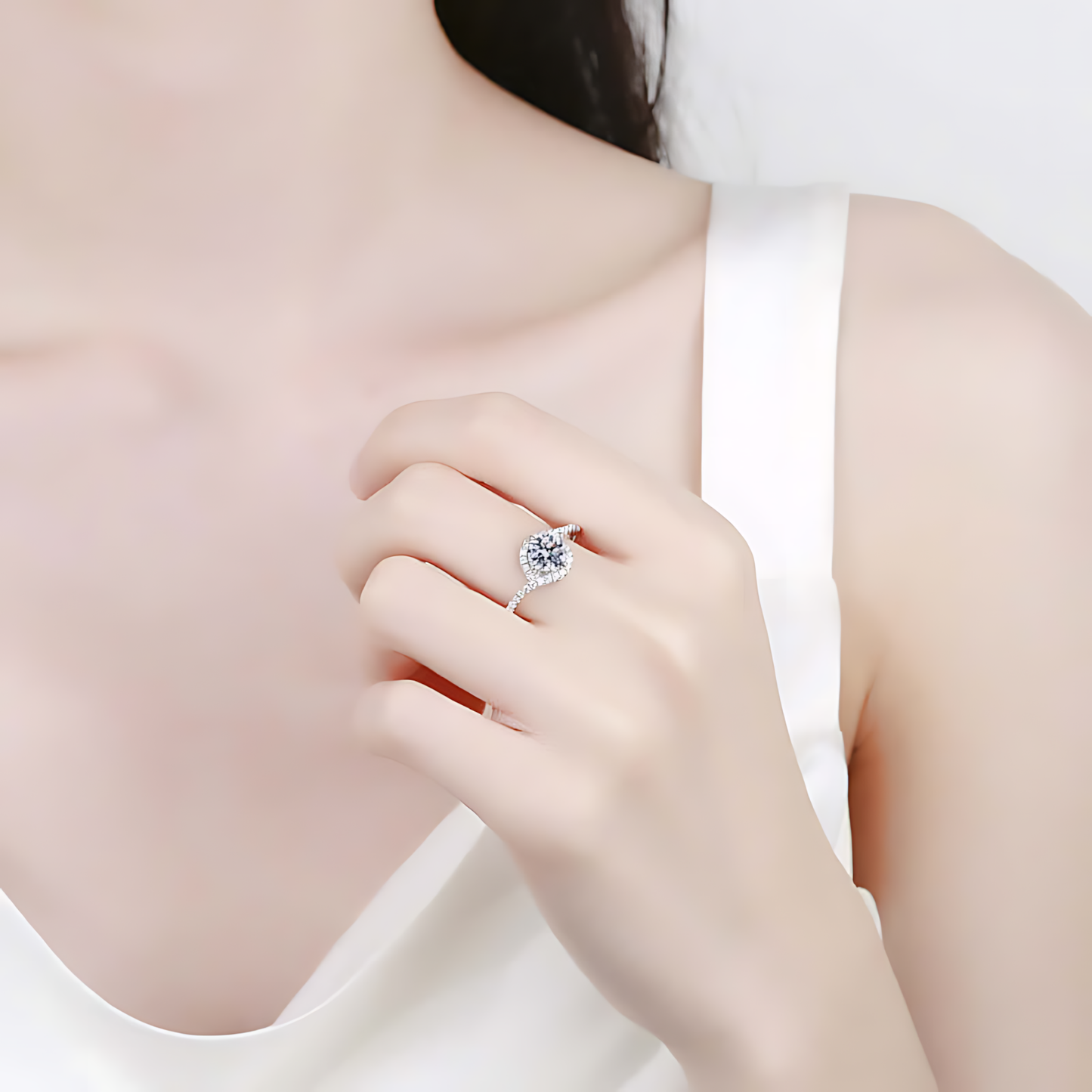 Angel Eyes Moissanite Ring 1.0ct