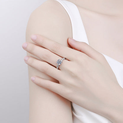 1.0ct Moissanite Luxury Ring
